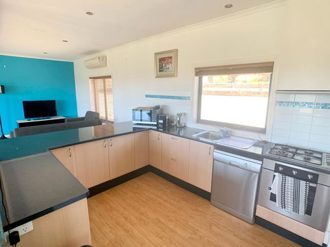 The Daydawn Dairy - Perched High, Simple Living & What A View! - Whitsundays Accommodation 2