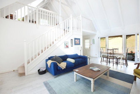The Doll's House - Charming 2 Bedroom Cottage Just A Short Walk From The Village - Whitsundays Accommodation 3