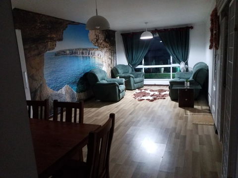 The DOLPHIN PLACE - Whitsundays Accommodation 1