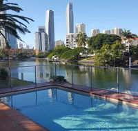 The Emerald Surfers Paradise - Whitsundays Accommodation