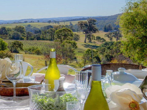 The Farmhouse - Grape Vines And Rolling Green Hills - Whitsundays Accommodation 0