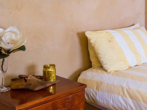 The Farmhouse - Grape Vines And Rolling Green Hills - Whitsundays Accommodation 3
