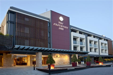 The Executive Inn, Newcastle - Whitsundays Accommodation 1
