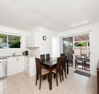 The Fingie  Fingal Bay - Whitsundays Accommodation