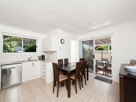 The Fingie @ Fingal Bay - Whitsundays Accommodation 0
