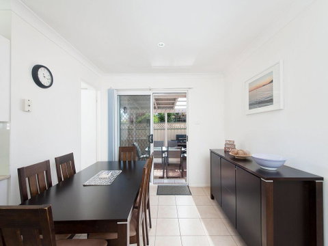 The Fingie @ Fingal Bay - Whitsundays Accommodation 1