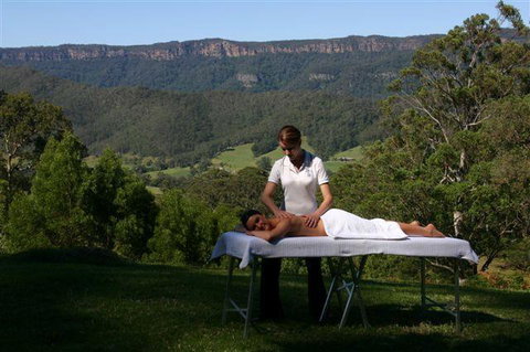 The Heavens Mountain Escape - Whitsundays Accommodation 0