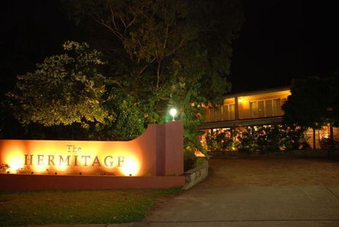 The Hermitage Motel - Campbelltown - Whitsundays Accommodation 3