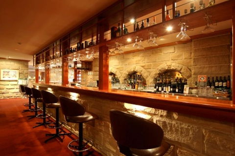 The Hermitage Motel - Campbelltown - Whitsundays Accommodation 1