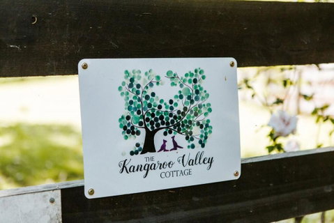 The Kangaroo Valley Cottage - Whitsundays Accommodation 2