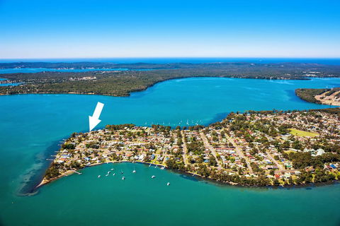 The Lake Escape - Whitsundays Accommodation 3