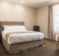 The Lighthouse Hotel - Whitsundays Accommodation