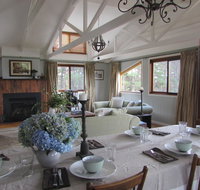 The Loch an idyllic country escape - Whitsundays Accommodation