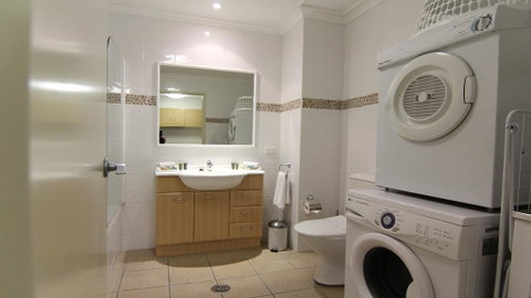 The Marina 408 - CBD Location - Whitsundays Accommodation 3