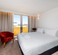 The Nest - Cosy Space on Newcastle Street with Roof Terrace - Whitsundays Accommodation