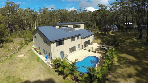 THE PALM FARM - PET FRIENDLY - WEEKLY ONLY - Whitsundays Accommodation 0