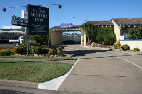 The Plains Motor Inn - Whitsundays Accommodation 0