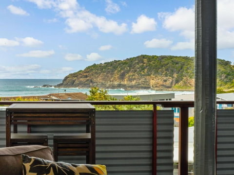 The Pole House - Whitsundays Accommodation 2