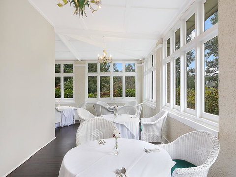 The Robertson Hotel - Whitsundays Accommodation 3