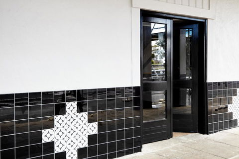 The Royal Hotel, Drouin - Whitsundays Accommodation 3