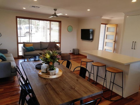 The Salty Gum - Maslin Beach - Whitsundays Accommodation 0
