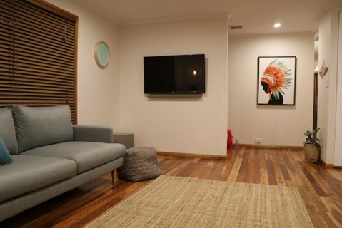 The Salty Gum - Maslin Beach - Whitsundays Accommodation 2