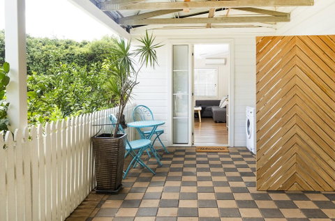 The Shed On Moloney - Whitsundays Accommodation 0