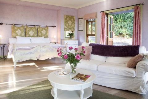 The Spotted Chook And Amelie's Petite Maison - Whitsundays Accommodation 0