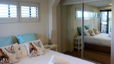 THE TIN SHED Couples Accommodation At Bay Of Fires - Whitsundays Accommodation 1
