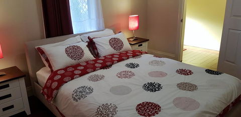 Tillbrook Cottage - Whitsundays Accommodation 2