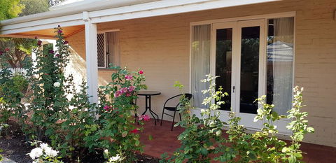 Tillbrook Cottage - Whitsundays Accommodation 1