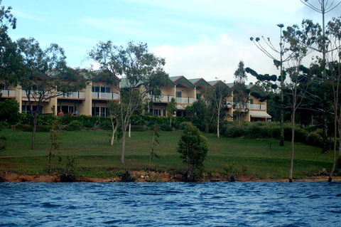 Tinaroo Lake Resort - Whitsundays Accommodation 2