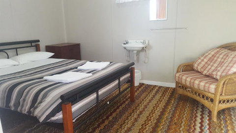 Tingle All Over Budget Accommodation - Whitsundays Accommodation 1