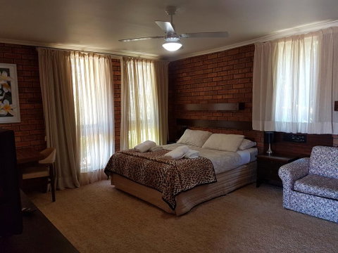 Toora Lodge Motel - Whitsundays Accommodation 2