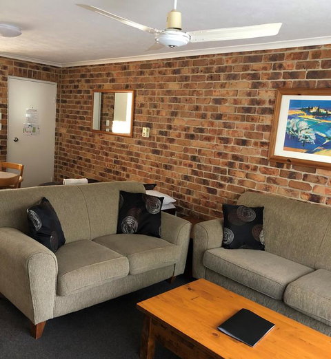 Toowong Villas - Whitsundays Accommodation 3