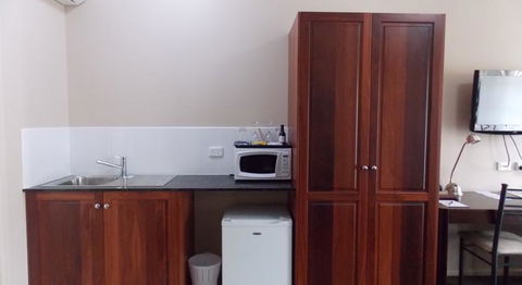 Top Of The Town Motel - Whitsundays Accommodation 0