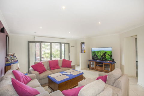 Torquay Drive 22 - Whitsundays Accommodation 1