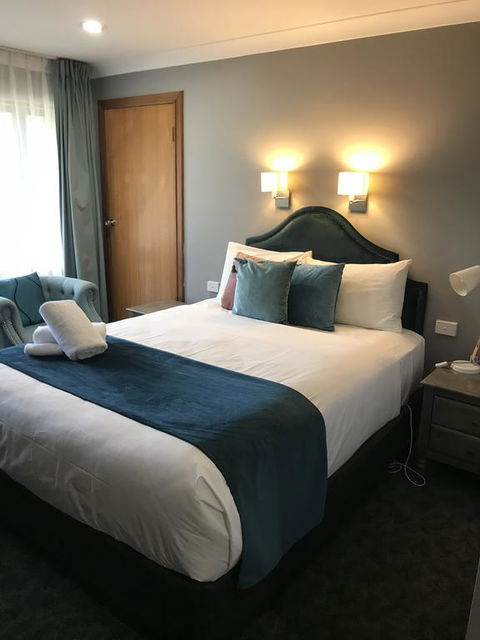 Town & Country Motor Inn - Whitsundays Accommodation 2