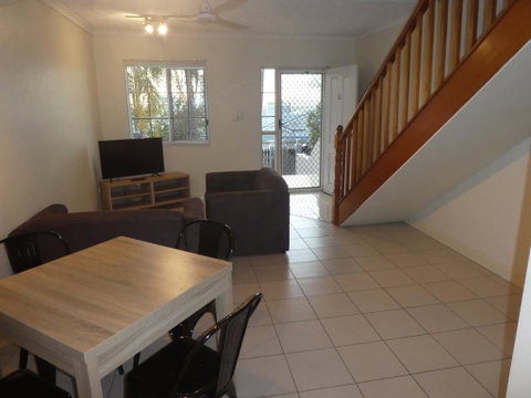 Townsville Terrace - Whitsundays Accommodation 2