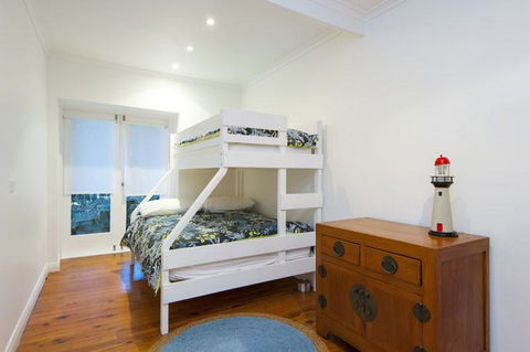 Treehouse Palm Beach - Whitsundays Accommodation 1