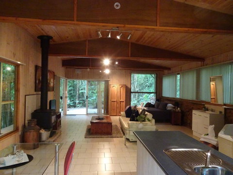Treetops Montville - Whitsundays Accommodation 1