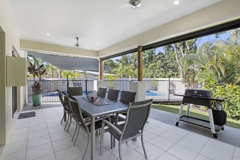Tropical Private Holiday House With Pool - Whitsundays Accommodation 2