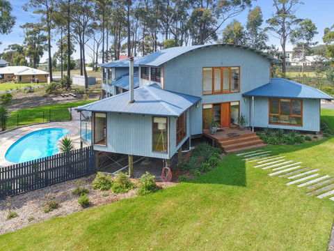 Tura Tree House - Whitsundays Accommodation 0