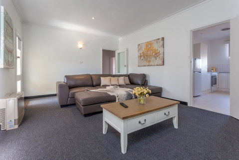 Twelve Errard - Whitsundays Accommodation 0