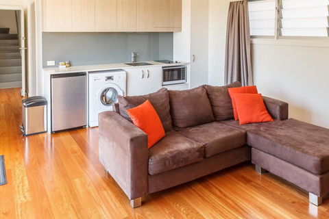 Two Islands At The Jetty - Whitsundays Accommodation 0