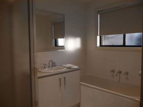 Ulmara Unit 3 - Whitsundays Accommodation 1