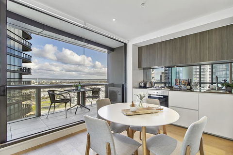 Ultra-Modern Luxury With Views At Kai Waterfront - Whitsundays Accommodation 0