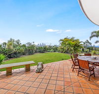 Unrivaled Ocean and City views from Resort Style 3bed with Garden - Whitsundays Accommodation