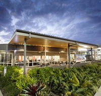 Vale Hotel - Whitsundays Accommodation
