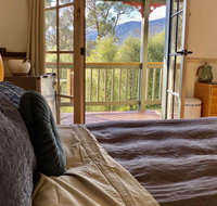 Valley Abode Large Studio Suite -private ensuite - Whitsundays Accommodation